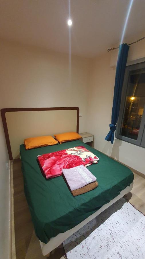 Hotel Le Privilege La Courneuve Luaran gambar