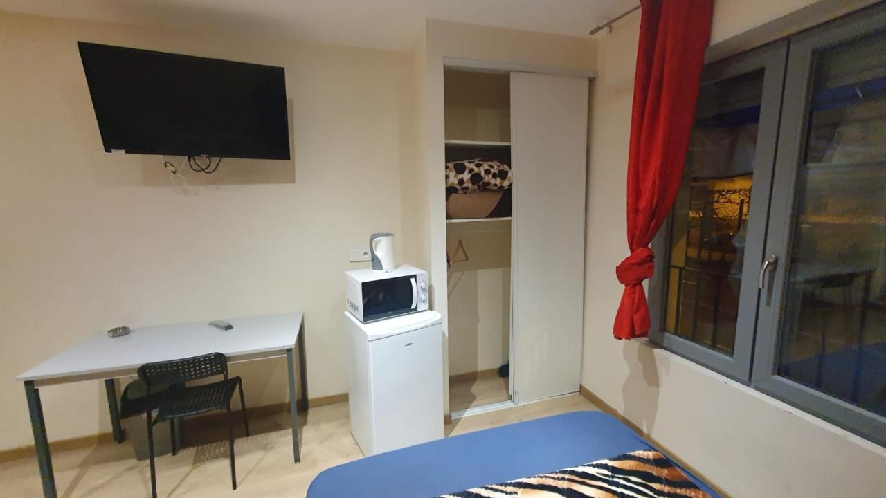 Hotel Le Privilege La Courneuve Luaran gambar