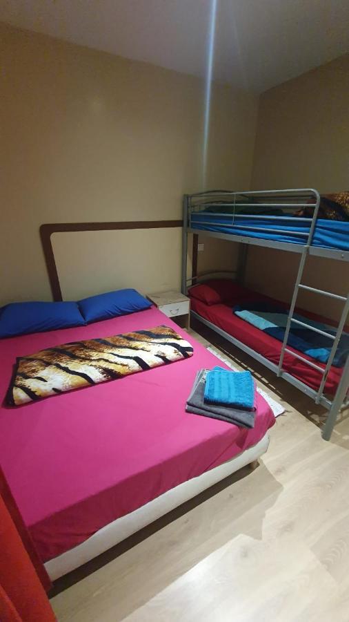 Hotel Le Privilege La Courneuve Luaran gambar