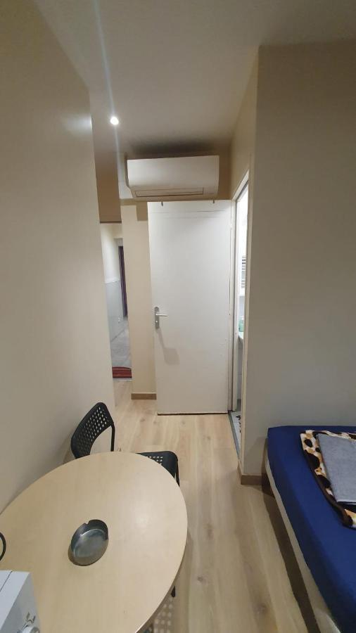 Hotel Le Privilege La Courneuve Luaran gambar