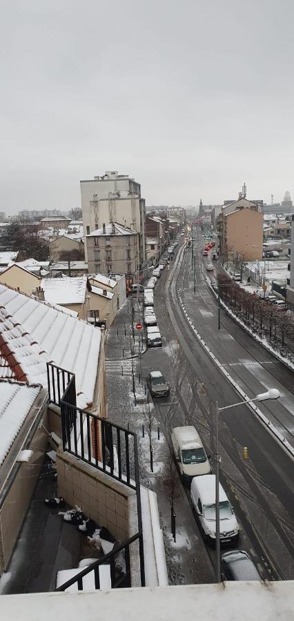 Hotel Le Privilege La Courneuve Luaran gambar