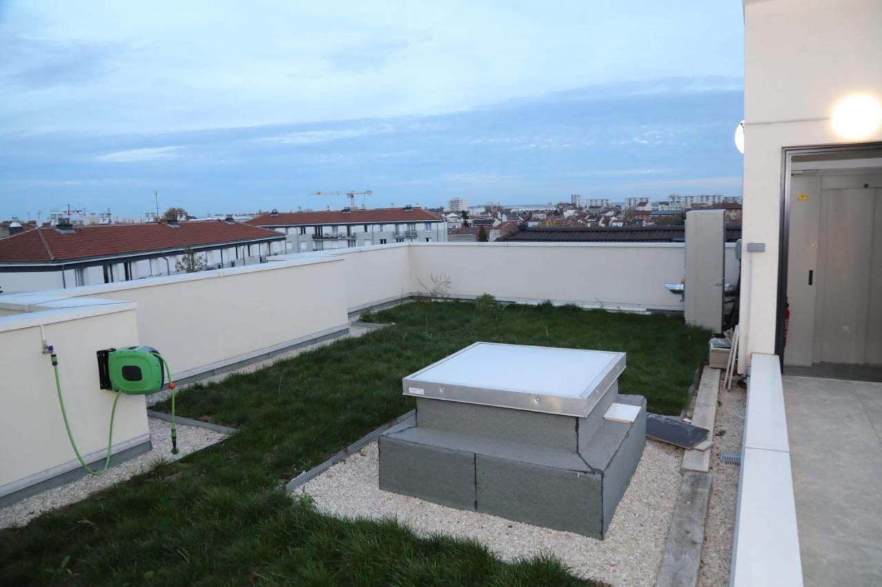 Hotel Le Privilege La Courneuve Luaran gambar