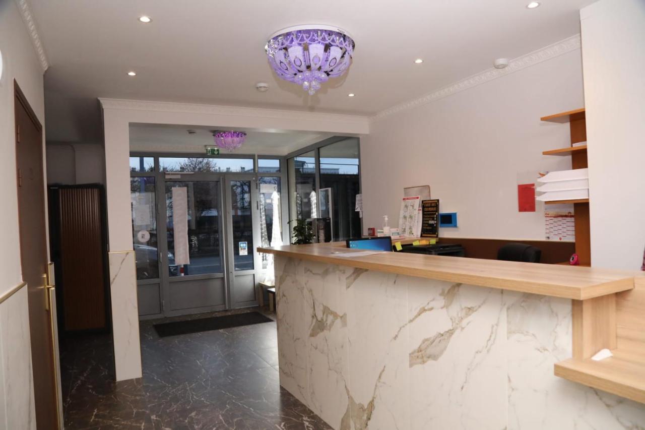 Hotel Le Privilege La Courneuve Luaran gambar